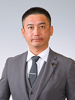 牛見 航